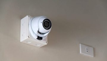 מצלמות אבטחה בגני הדר